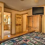 Custom Log Home With Deck - Only 33 Mi To Yosemite!